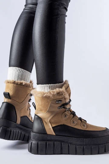 Beige ankelstøvler med... 2