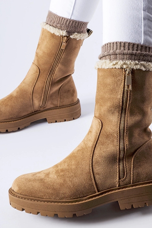 Beige verwarmde enkellaarsjes met... Beige verwarmde enkellaarsjes met...