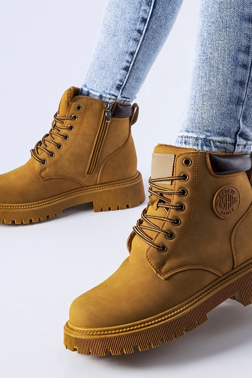 Klassieke bruine verwarmde boots Tricase Klassieke bruine verwarmde boots Tricase