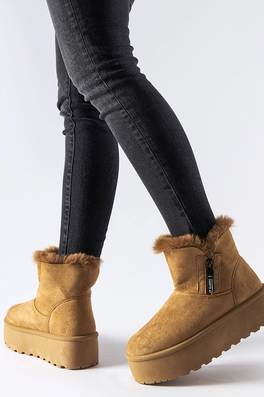 Bruine sneeuwlaarzen op platform Points