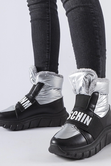 Zilveren gevoerde...