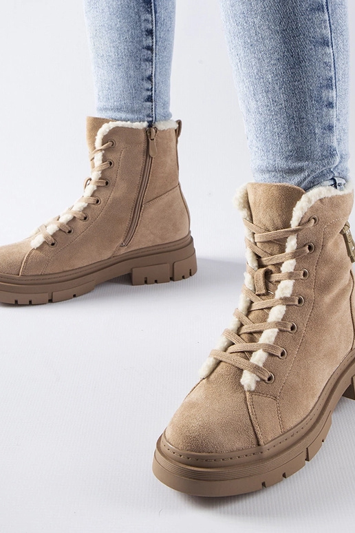 Zandkleurige geïsoleerde schoenen van...