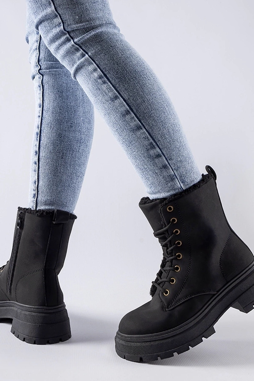 Zwarte gevoerde bergschoenen Tadasuni