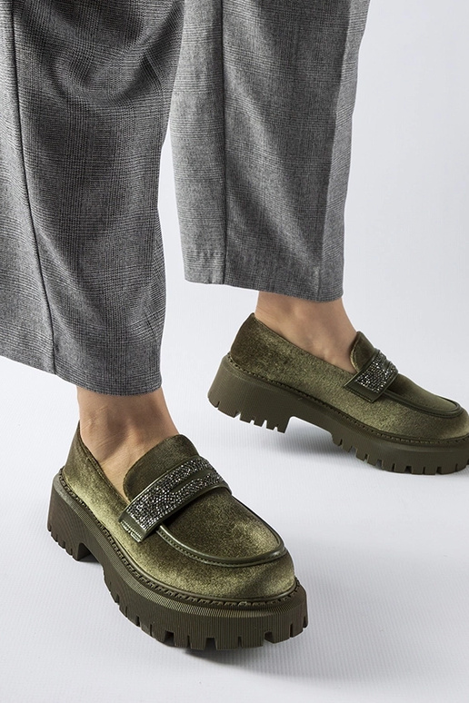 Grønne loafers dekoreret med zirkoner... Grønne loafers dekoreret med zirkoner...