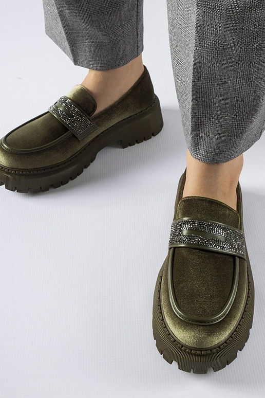 Grønne loafers dekoreret med zirkoner... Grønne loafers dekoreret med zirkoner...