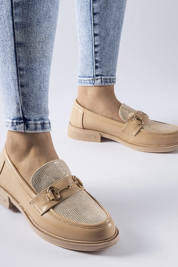 Beige loafers med spænde...