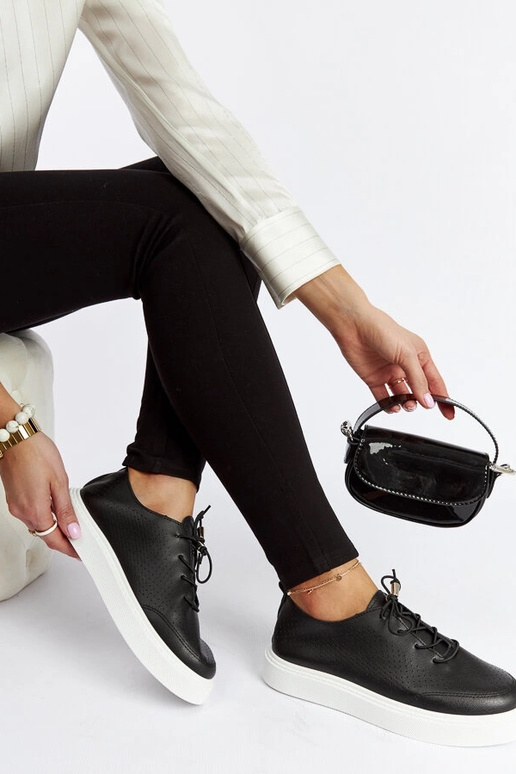 Laytonville sorte perforerede sneakers