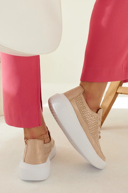 Damegyldne sneakers på platformen,...
