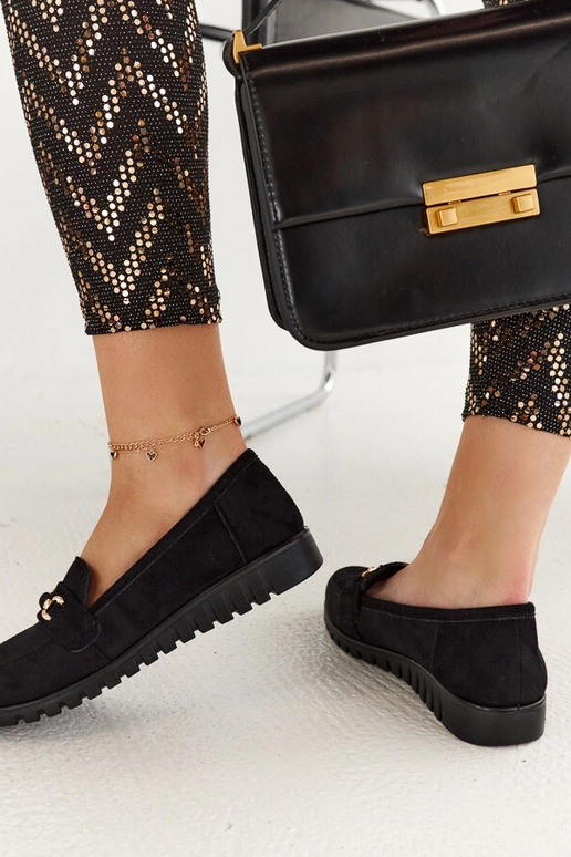 Dameloafers i sort ruskind med en tyk... Dameloafers i sort ruskind med en tyk...