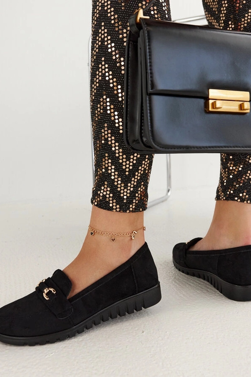 Dameloafers i sort ruskind med en tyk... Dameloafers i sort ruskind med en tyk...