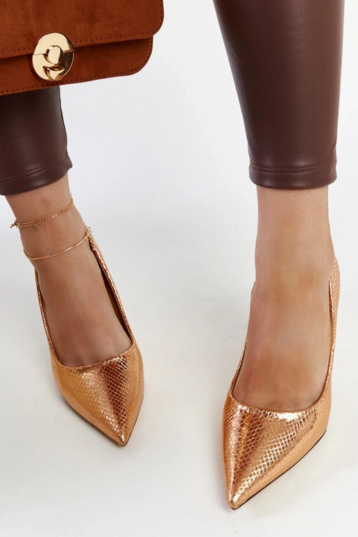 Wines champagne pumper i laklæder