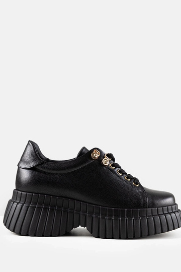 Zwarte leren sneakers op een plateau Karino
