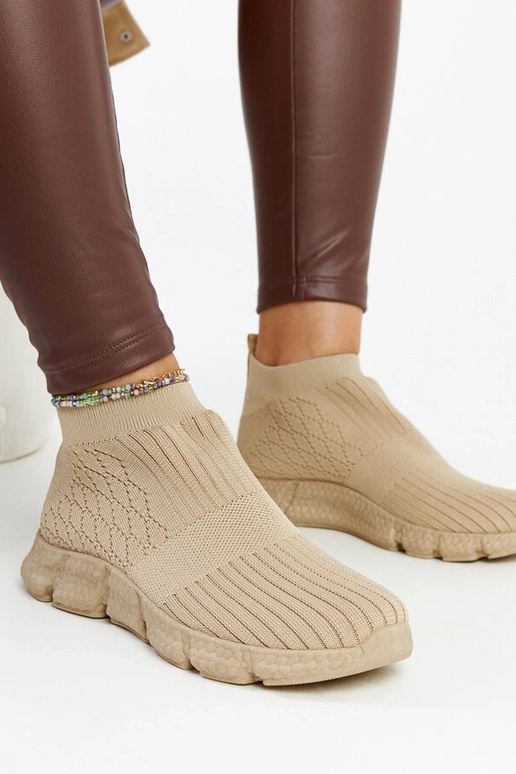 Donkerbeige lichte sport sneakers... Donkerbeige lichte sport sneakers...