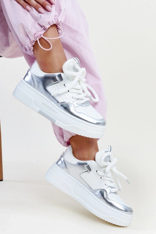 Lengyel hvid og sølv høj platform... Lengyel hvid og sølv høj platform...