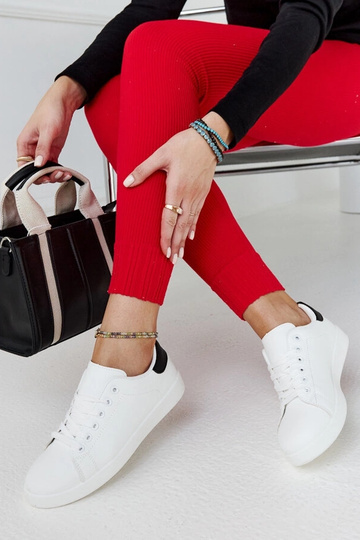 Hvide Birikti platform sneakers med sorte detaljer