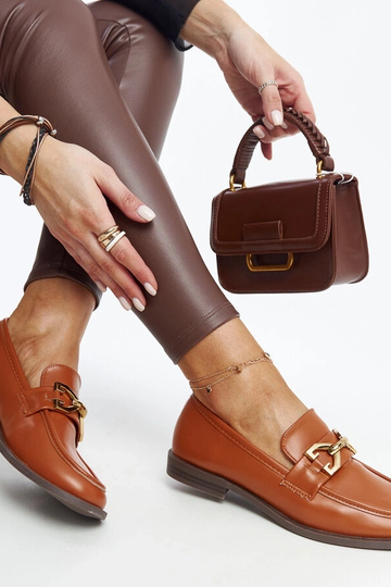 Brun Lea Buckle Moccasins