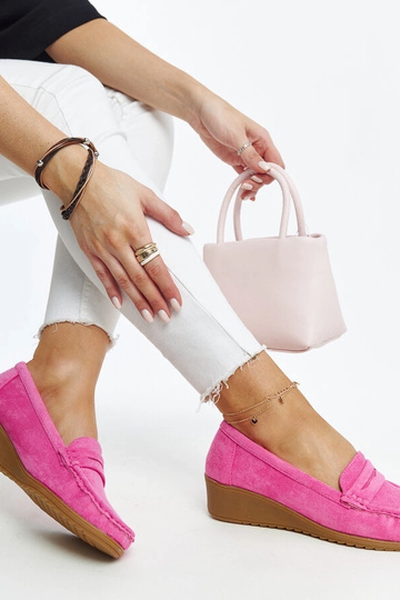 Sakena Dark Pink Suede Wedge Loafers