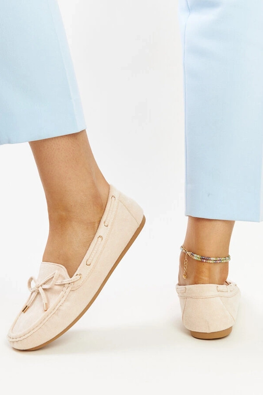 Aneesa lys beige ruskind loafers