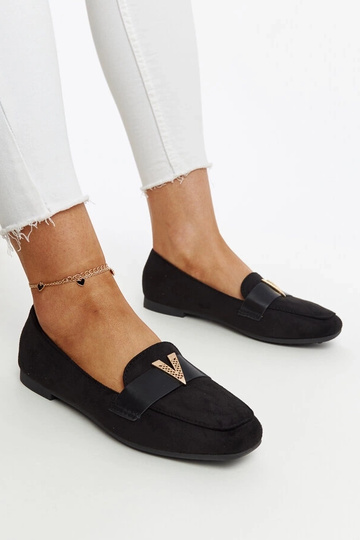 Sorte loafers med Namal dekoration