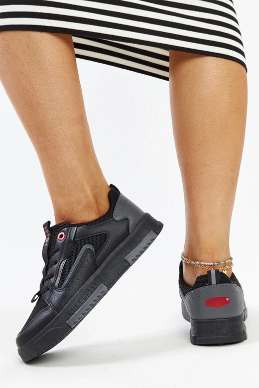 Sorte og grå damesneakers CROSS JEANS...