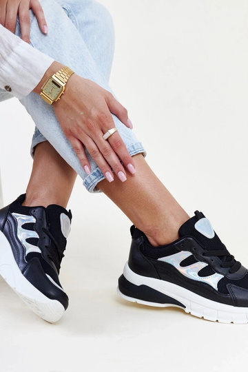 Sorte sneakers med tyk sål...