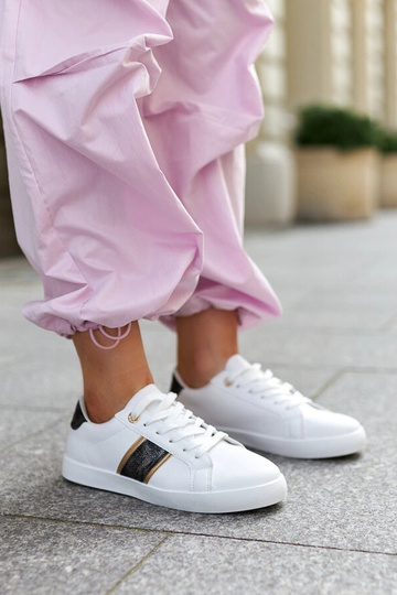 Hvide sneakers med...