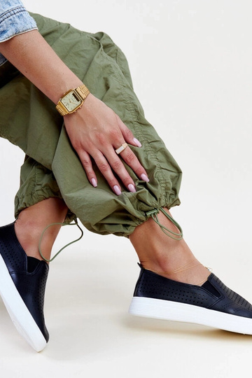 Sorte gennembrudte slip-on... 2