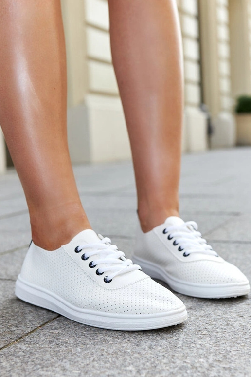 Hvide gennembrudte Katinka sneakers