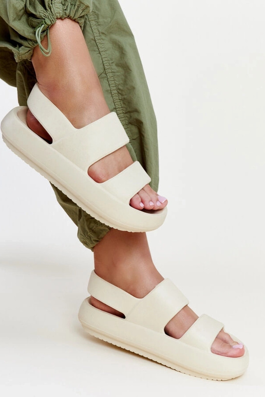 Attiana beige sandaler