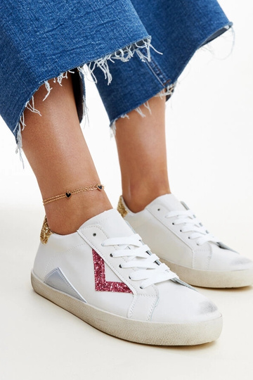 Hvide sneakers med en "slidt" effekt fra Gombol