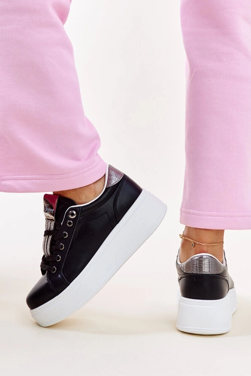 Sorte og sølv sneakers med zirkoner...