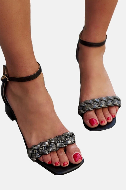 Sandaal met leren inleg en zirconia's... Sandaal met leren inleg en zirconia's...