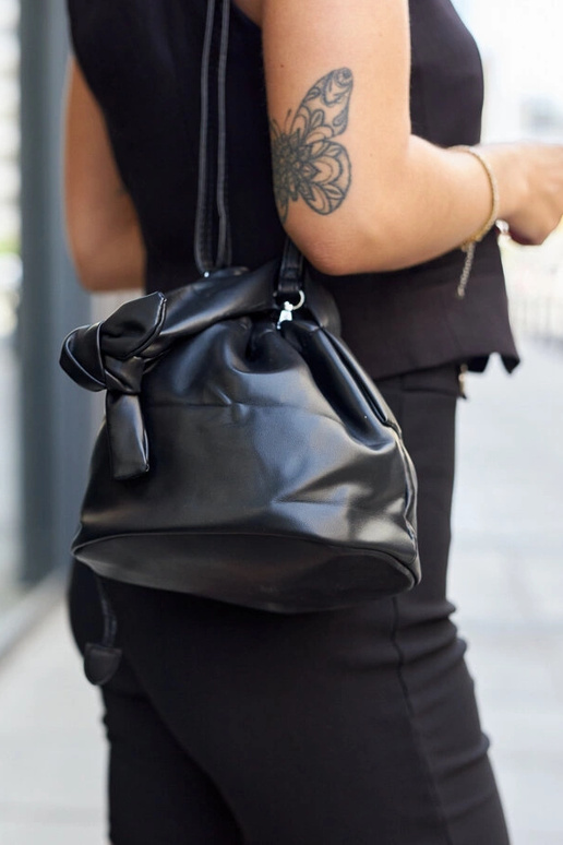 Sort lille taske type "taske" Aamala