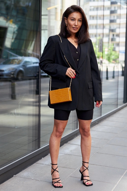 Gul ,,trunk'' taske på en kæde Dratche Gul ,,trunk'' taske på en kæde Dratche