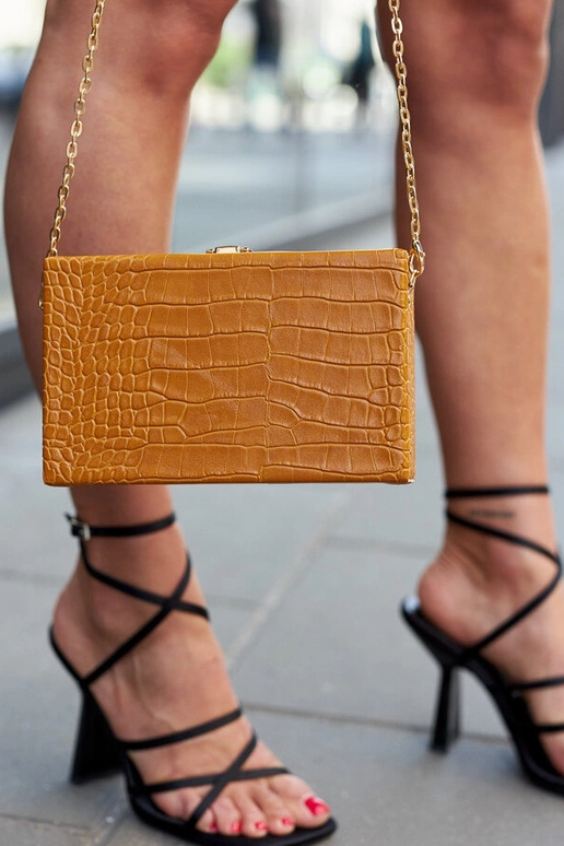 Gul ,,trunk'' taske på en kæde Dratche Gul ,,trunk'' taske på en kæde Dratche