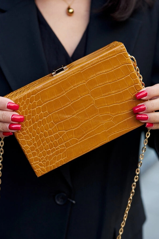 Gul ,,trunk'' taske på en kæde Dratche Gul ,,trunk'' taske på en kæde Dratche