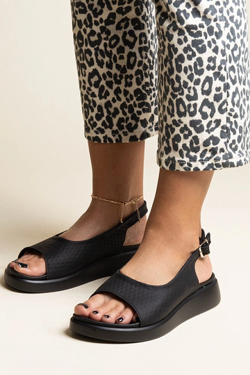 Sorte sandaler med tykkere... 2