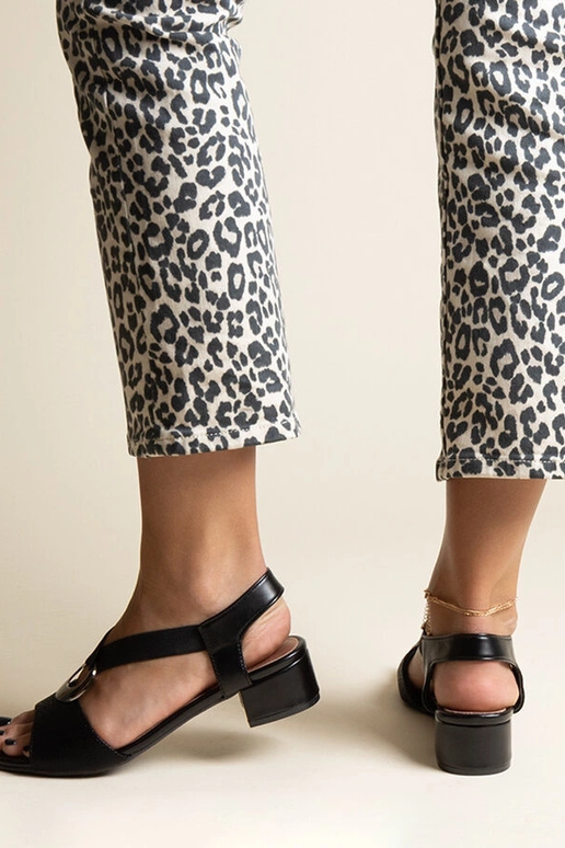 Jorga sorte slip-on-hælede sandaler