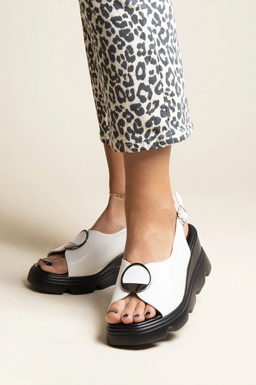 Bayley White Buckle Wedge Sandaler Bayley White Buckle Wedge Sandaler