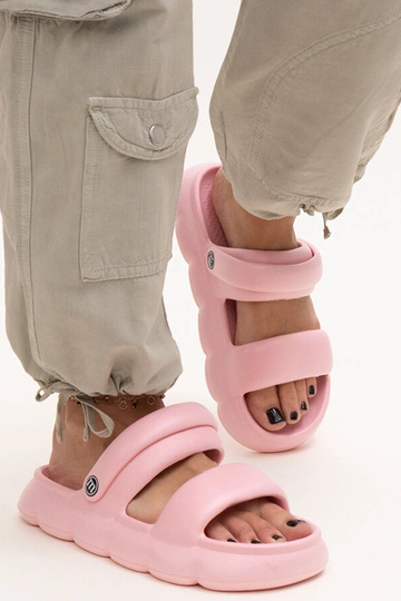 Azewda lette ensfarvede... 2