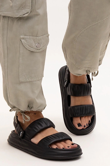 Zwarte schuimsandalen met plooien Coreia 2