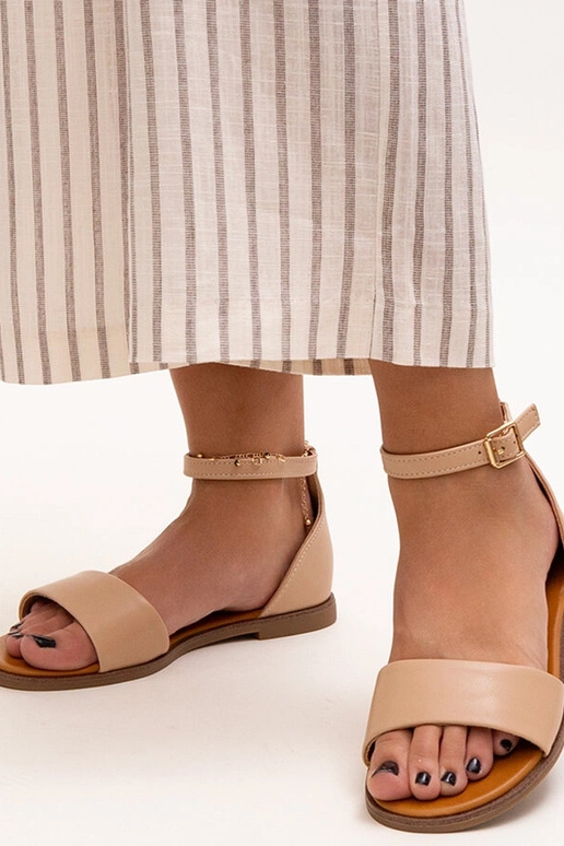 Beige sandalen met gesloten hiel Sema