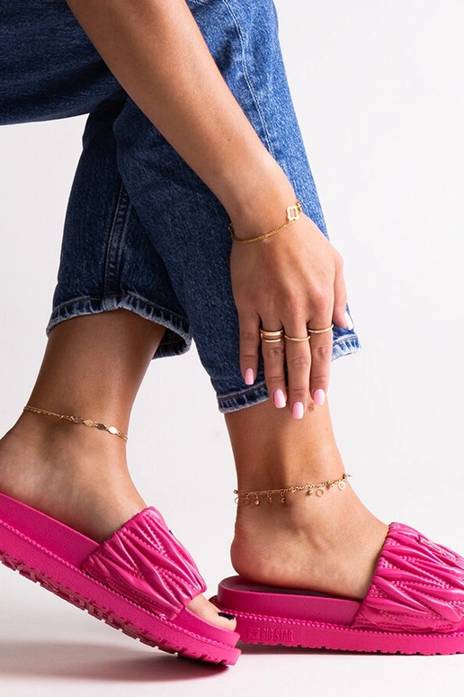 Pink Big Star flæsede flip-flops...