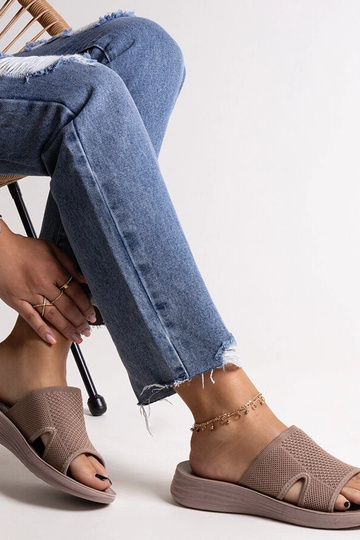 Linah Brown Platform... 2