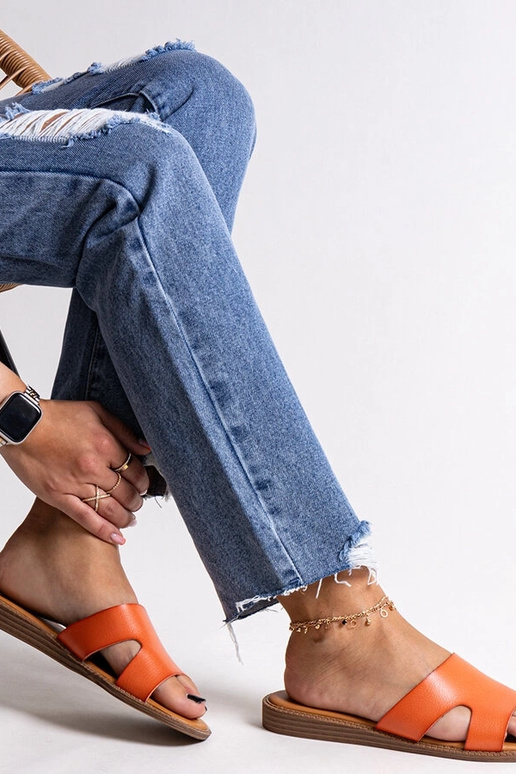 Orange flip-flops i imiteret læder... Orange flip-flops i imiteret læder...