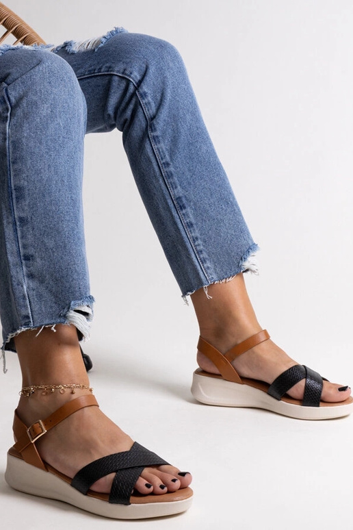 Sorte og brune Hakima sandaler med...