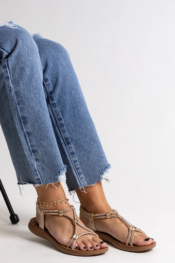 Leilana guldsandaler... 2