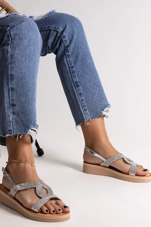 Sølv platformssandaler med zirkoner... Sølv platformssandaler med zirkoner...