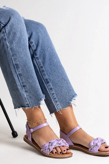 Lilla sandaler dekoreret... 2