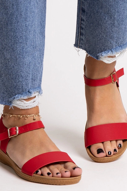 Røde sandaler lavet af øko læder fra...